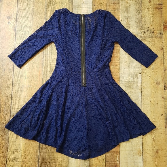 FISHBOWL | Blue Juniors Lace Illusion A-Line Dress - Picture 3 of 8